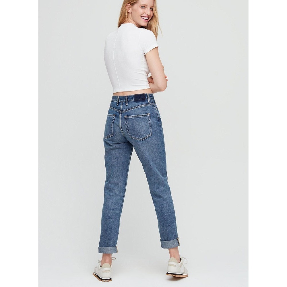 Wilfred Free Jeans size 4 Nikki High Waisted Relaxed Jean Tapered 90s Retro